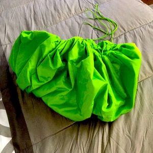 The lime green top is everything and more!